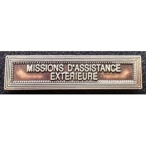 Mission d'Assistance Exterieure agrafe bronze argente ordonnance