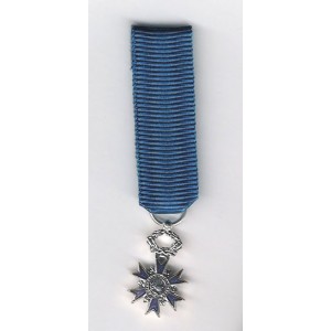 Ordre National du Mérite - Chevalier - Réduction - Bronze  argenté 