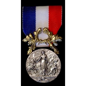 Courage et Dévouement - 1ère Classe Argent -Ordonnance Bronze Argenté